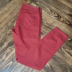 ELLE Women’s Size 2Red Skinny Jeans